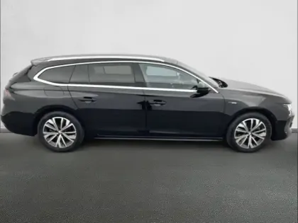 Photo 28 Peugeot 508  SW Hybrid 225 e-EAT8