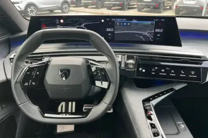 Photo 17 Peugeot 3008  Hybrid 136 e-DCS6