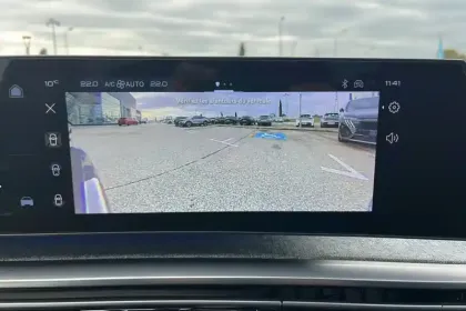 Photo 23 Peugeot 3008  Hybrid 136 e-DCS6