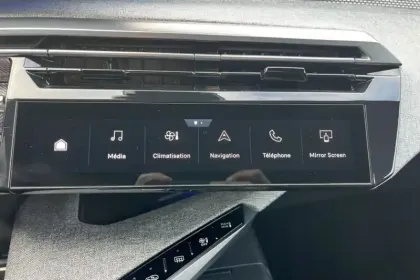 Photo 21 Peugeot 3008  Hybrid 136 e-DCS6