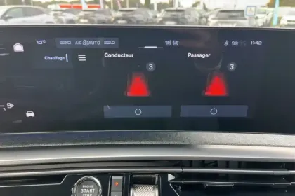 Photo 24 Peugeot 3008  Hybrid 136 e-DCS6