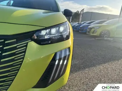 Photo 21 Peugeot 208  Hybrid 136 e-DCS6