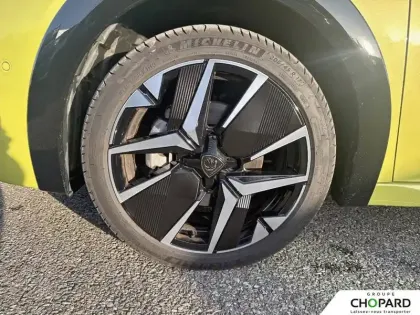 Photo 20 Peugeot 208  Hybrid 136 e-DCS6