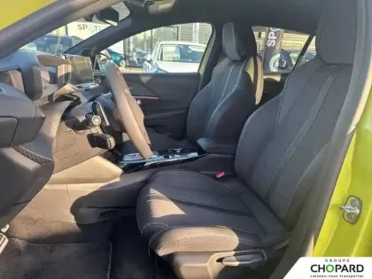 Photo 31 Peugeot 208  Hybrid 136 e-DCS6