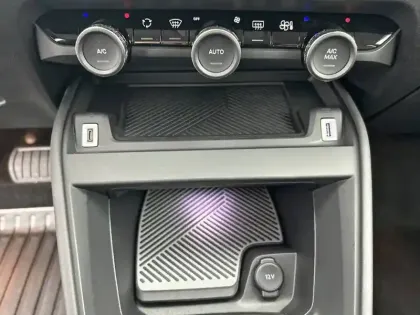 Photo 76 Citroën C4  PureTech 130 S&S EAT8