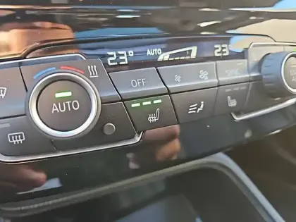 Photo 21 BMW X2  sDrive 18i 136 ch BVM6