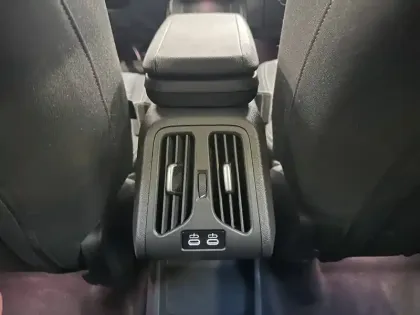 Photo 31 BMW Serie 2 Active Tourer 218d 150 ch DKG7