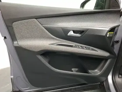 Photo 15 Peugeot 3008  Puretech 130ch S&S EAT8