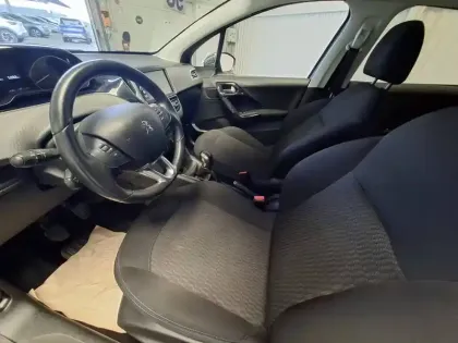 Photo 9 Peugeot 208  PureTech 82ch S&S BVM5