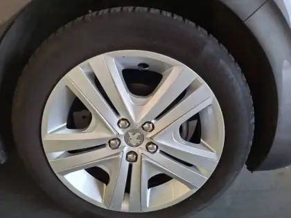 Photo 12 Peugeot 208  PureTech 82ch S&S BVM5