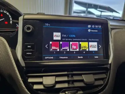 Photo 33 Peugeot 208  PureTech 82ch S&S BVM5