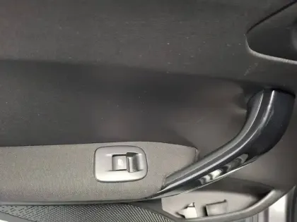 Photo 18 Peugeot 208  PureTech 82ch S&S BVM5