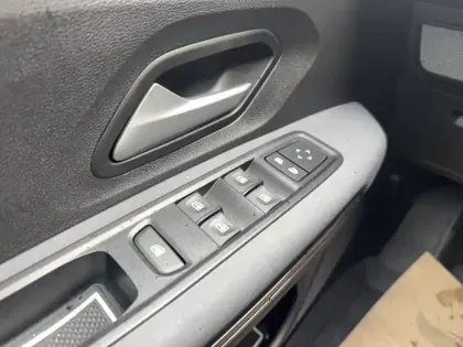 Photo 29 Dacia Jogger  Hybrid 140 7 places GSR2