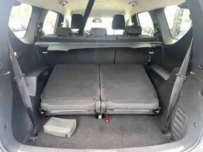 Photo 19 Dacia Jogger  Hybrid 140 7 places GSR2