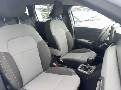 Photo 11 Dacia Jogger  Hybrid 140 7 places GSR2