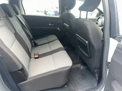 Photo 20 Dacia Jogger  Hybrid 140 7 places GSR2