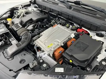 Photo 76 Renault Arkana  E-Tech 145 - 21B