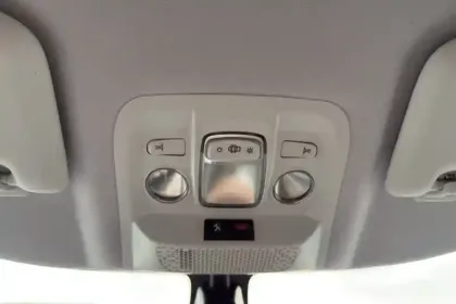 Photo 30 Peugeot 2008  BlueHDi 120ch S&S EAT6