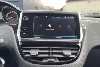 Photo 26 Peugeot 2008  BlueHDi 120ch S&S EAT6