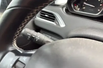 Photo 20 Peugeot 2008  BlueHDi 120ch S&S EAT6