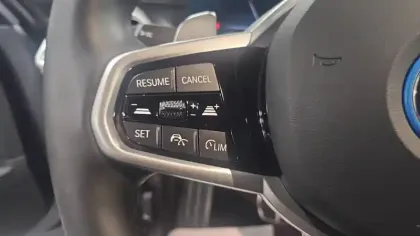 Photo 84 BMW Serie 3 330e 292 ch BVA8