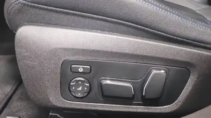 Photo 89 BMW Serie 3 330e 292 ch BVA8