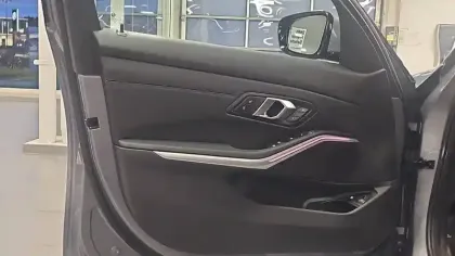 Photo 91 BMW Serie 3 330e 292 ch BVA8