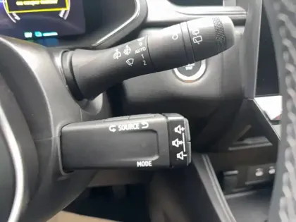 Photo 35 Renault Captur  E-Tech full hybrid 145 ch