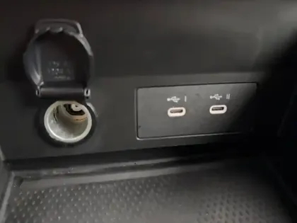 Photo 47 Renault Captur  E-Tech full hybrid 145 ch