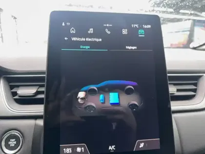 Photo 42 Renault Captur  E-Tech full hybrid 145 ch