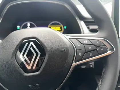 Photo 34 Renault Captur  E-Tech full hybrid 145 ch