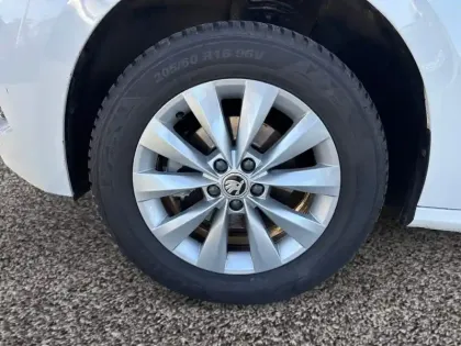 Photo 8 Skoda Kamiq  1.0 TSI Evo 110 ch DSG7