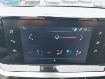 Photo 57 Peugeot 208  PureTech 75 S&S BVM5