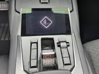 Photo 13 DS DS 4  Hybride E-Tense 225 EAT8