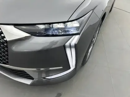 Photo 69 DS DS 4  Hybride E-Tense 225 EAT8