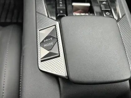 Photo 79 DS DS 4  Hybride E-Tense 225 EAT8