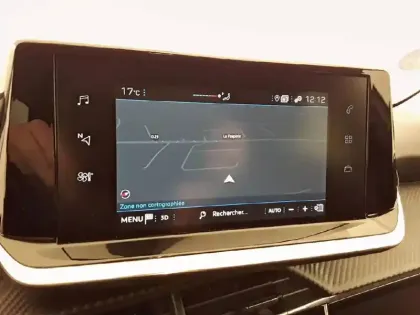 Photo 14 Peugeot 208  PureTech 75 S&S BVM5