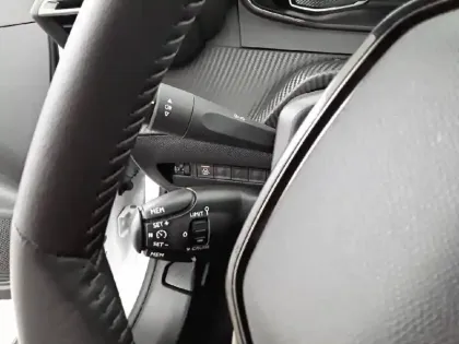 Photo 18 Peugeot 208  PureTech 75 S&S BVM5