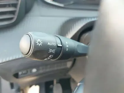 Photo 19 Peugeot 2008  BlueHDi 110 S&S BVM6