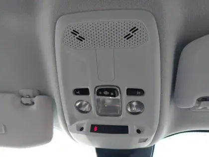 Photo 28 Peugeot 2008  BlueHDi 110 S&S BVM6