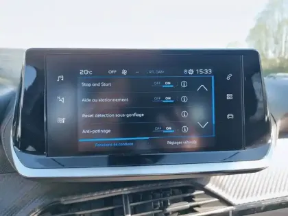 Photo 26 Peugeot 2008  BlueHDi 110 S&S BVM6