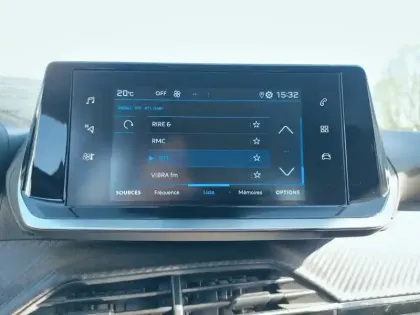 Photo 23 Peugeot 2008  BlueHDi 110 S&S BVM6