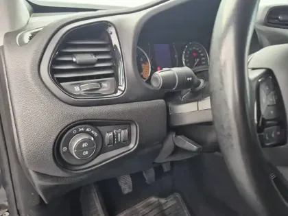 Photo 83 Jeep Renegade  1.6 I E.torQ Evo S&S 110 ch