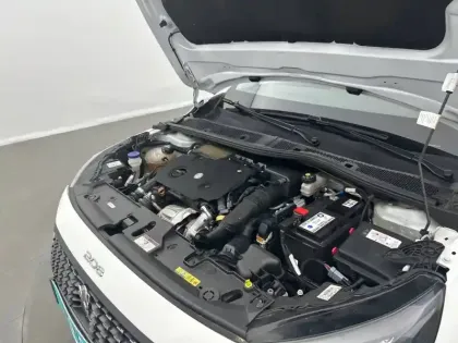 Photo 56 Peugeot 208  BlueHDi 100 S&S BVM6