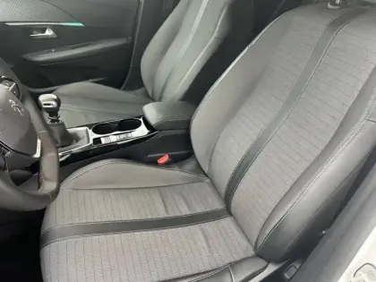 Photo 74 Peugeot 208  BlueHDi 100 S&S BVM6