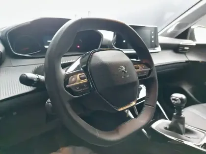 Photo 8 Peugeot 208  BlueHDi 100 S&S BVM6