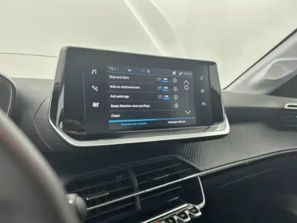 Photo 85 Peugeot 208  BlueHDi 100 S&S BVM6