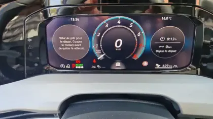 Photo 16 Volkswagen Golf  1.5 eHybrid 204 DSG6