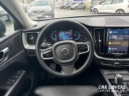 Photo 8 Volvo Xc60  T6 Recharge AWD 253 ch + 145 ch Geartronic 8
