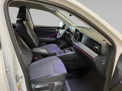 Photo 10 Volkswagen Tiguan  1.5 eTSI 131ch DSG7